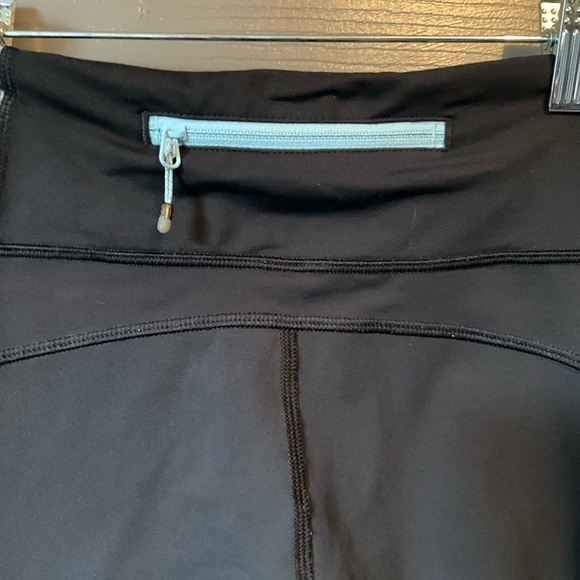 Lululemon size 2 Run the World black leggings - Picture 15 of 16